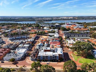 18 Queensbury Road, Joondalup WA 6027