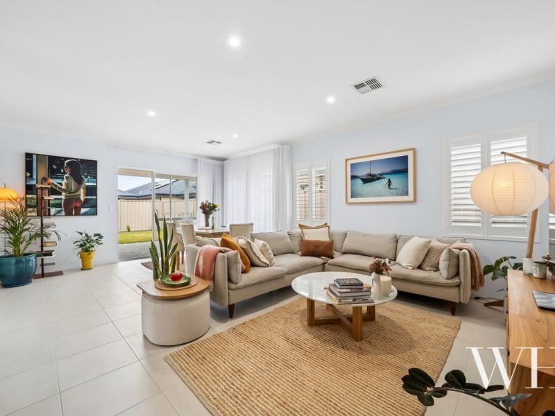 12 Lucent Place, Mandogalup WA 6167