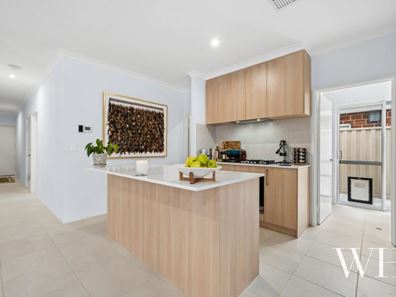12 Lucent Place, Mandogalup WA 6167