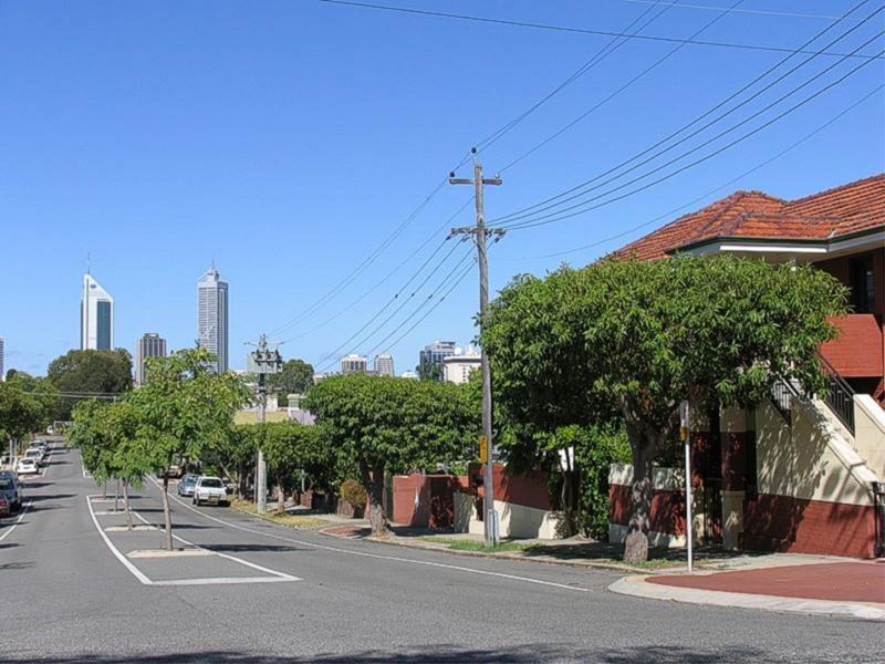 3/39 Chatsworth Road, Highgate