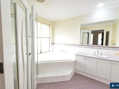 20 Leicester Crescent, Canning Vale WA 6155