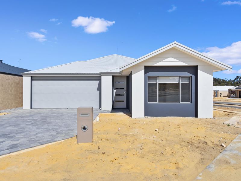 2 Longwood Way, Lakelands