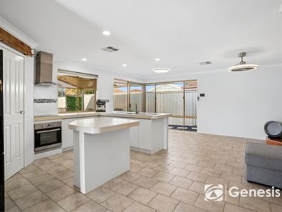 2 Beenan Elbow, South Guildford WA 6055