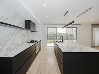 32a Aitken Drive, Winthrop WA 6150
