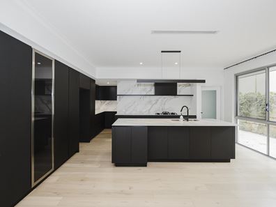 32a Aitken Drive, Winthrop WA 6150