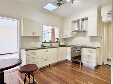 26 Wynyard Way, Thornlie WA 6108