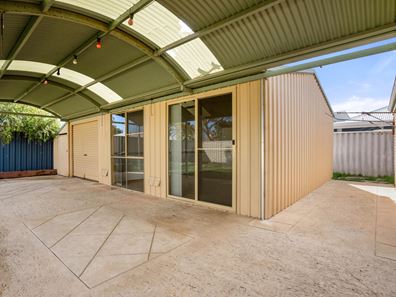 5 Lisbon Place, Warnbro WA 6169