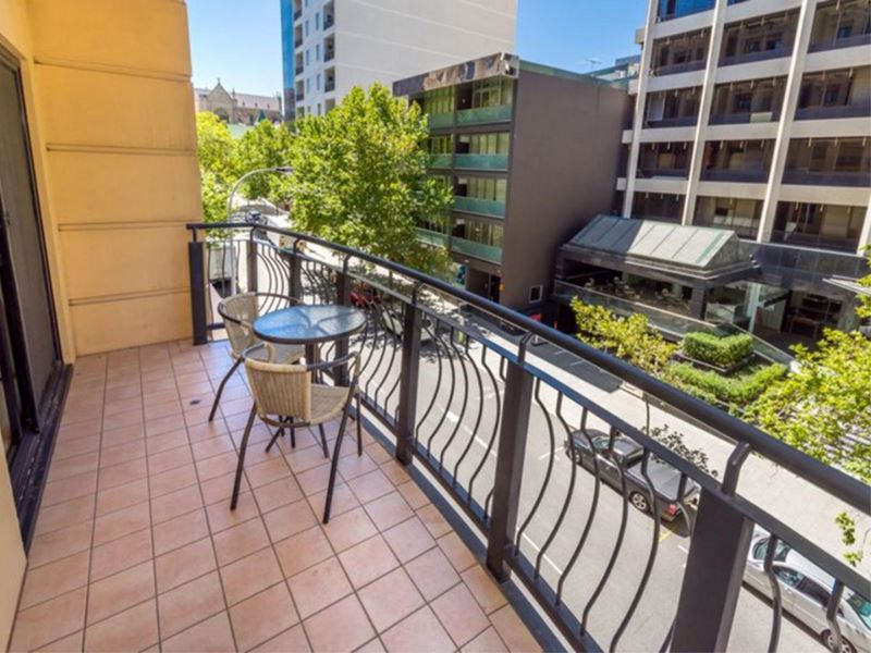 304/2 St Georges Terrace, Perth