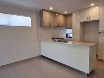 4/33 Beechboro Rd. South, Bayswater WA 6053