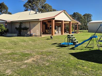 446 Gingin Brook Road, Muckenburra WA 6503