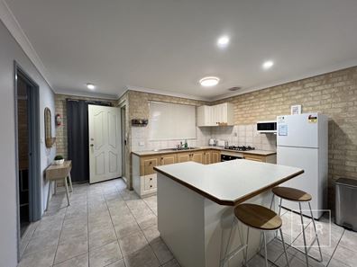4/81 The Esplanade, Esperance WA 6450