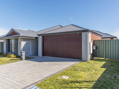 6 Raffles Way, Golden Bay WA 6174