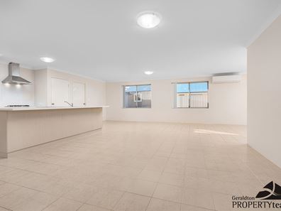 4 Romeo Pass, Wandina WA 6530