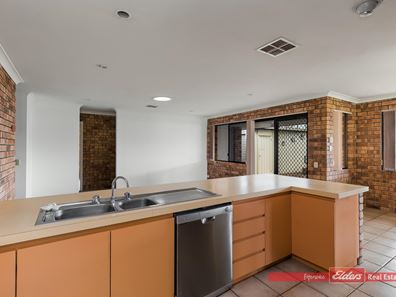 13 Compass Place, Waikiki WA 6169