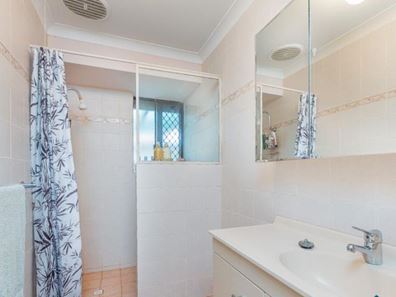 5 Compton Road, Gosnells WA 6110