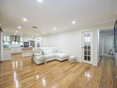 6 Gardinia Place, Mullaloo WA 6027
