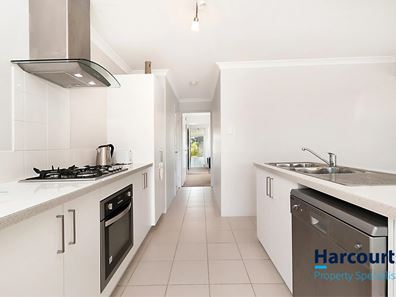 31/26 Charnley Bend, Success WA 6164