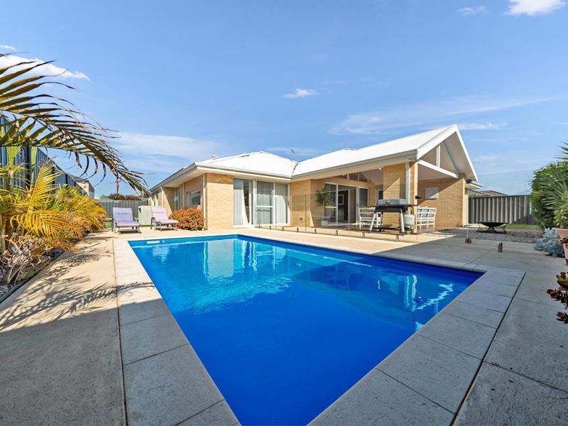 7 Albizia Street, Carramar WA 6031