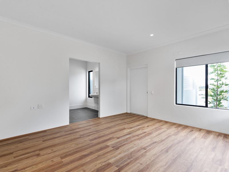 44 Tabourie Way, Anketell WA 6167
