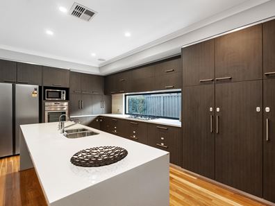 43 St Leonards Boulevard, Dayton WA 6055