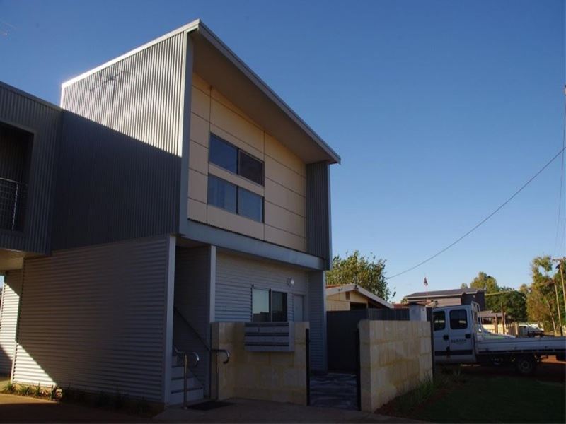 2/5 Trotman Avenue, Newman WA 6753