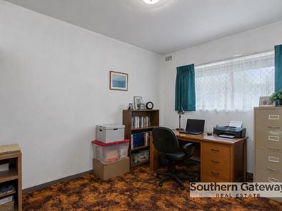 4/13 Milton Place, Orelia WA 6167
