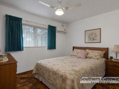 4/13 Milton Place, Orelia WA 6167