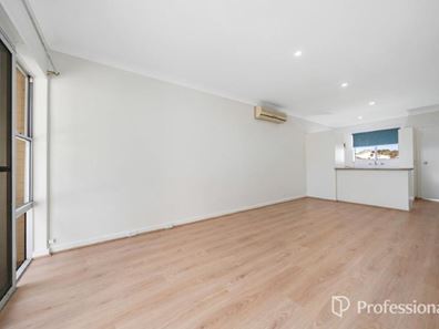 1/307 Wharf Street, Queens Park WA 6107