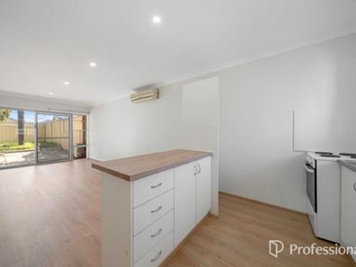 1/307 Wharf Street, Queens Park WA 6107