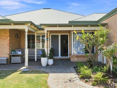12 Settlers Close, Bluff Point WA 6530