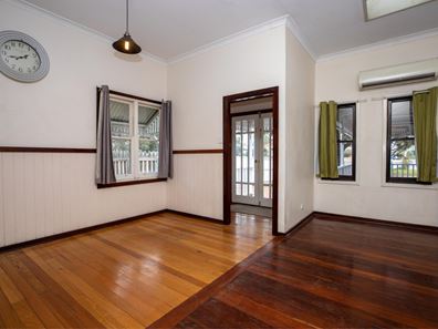 77 Williams  Road, Narrogin WA 6312