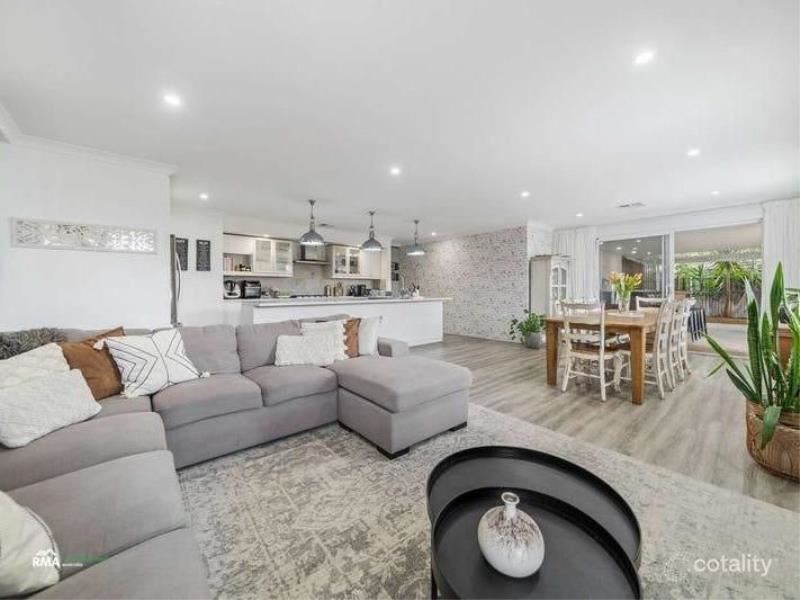 5 Stonyford Bend, Ellenbrook WA 6069