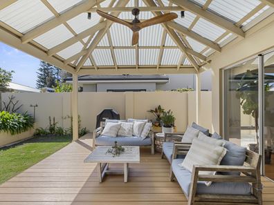 7 Chipperfield Court, Mosman Park WA 6012