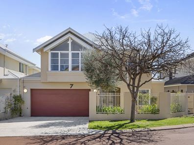 7 Chipperfield Court, Mosman Park WA 6012