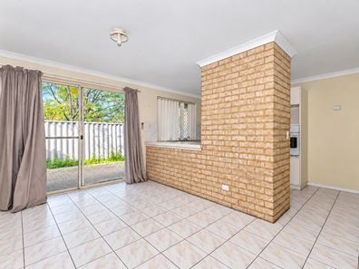 2/33 Lawson Street, Bentley WA 6102