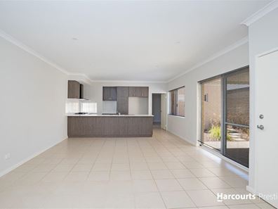8 Addington Loop, Piara Waters WA 6112