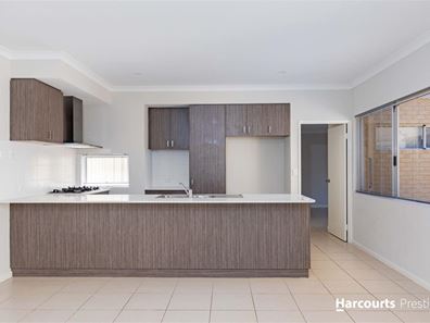 8 Addington Loop, Piara Waters WA 6112