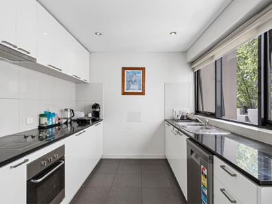 13/124 Mounts Bay Road, Perth WA 6000