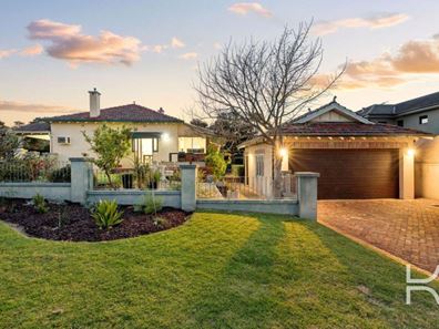 69 Birdwood Circus West, Bicton WA 6157