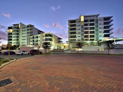 32/100 Country Club Drive, Dawesville WA 6211