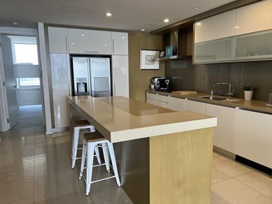 32/100 Country Club Drive, Dawesville WA 6211