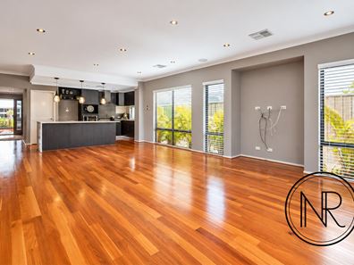 8 Dealey Elbow, Harrisdale WA 6112