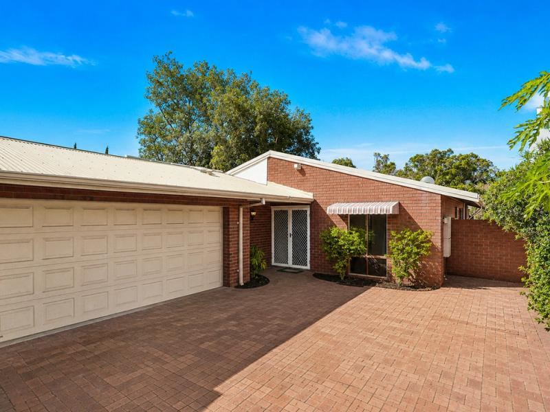 1/16 Edgecumbe Street, Como WA 6152
