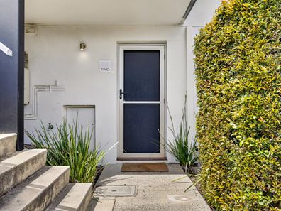 2/39 Kinsella Street, Joondanna WA 6060