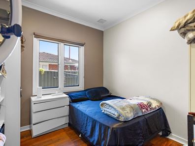 5 Gilroy Street, Cloverdale WA 6105