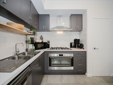 15/15 Kardan Loop, Falcon WA 6210