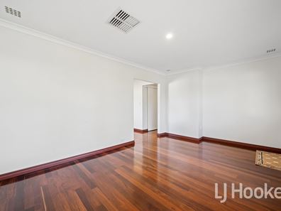 8 Norbury Way, Langford WA 6147