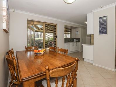 18 Cherwell Avenue, Beechboro WA 6063