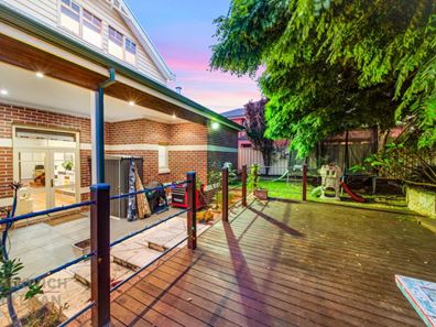 2 Eighth Avenue, Maylands WA 6051