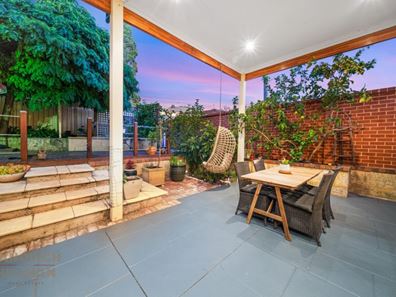 2 Eighth Avenue, Maylands WA 6051